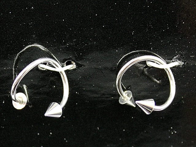 24ct Body Piercing Twisted Spike