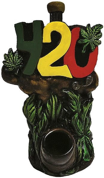 Pichincha Hand Crafted Medium Hand Pipe - 420 Rasta Leaf