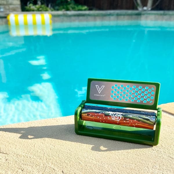 V Syndicate x Mota Rolla Crunch Rolls Grinder Rolling Machine 10pk - Image 7