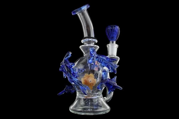 8" Sharknado Water Pipe