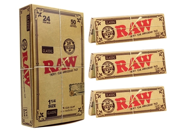 RAW Classic Twenty Year Anniversary Pack 1 1/4 Papers